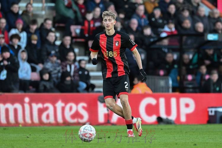 马卡:尽管收到一些报价 但阿森西奥优先考虑留皇马 马卡:尽管收到一些报价 但阿森西奥优先考虑留皇马